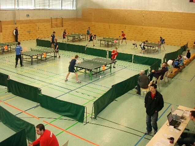 Blick in die Halle in Dettingen